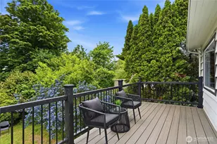 325 105th Ave SE, Bellevue, WA 98004 - Photo 17