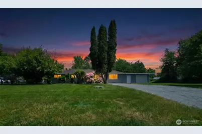 11801 28th Avenue E, Tacoma, WA 98445 - Photo 1