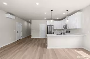 8827 B E D St, Tacoma, WA 98445 - Photo 7
