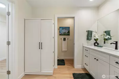 11706 Admiralty Way #B, Everett, WA 98204 - Photo 17