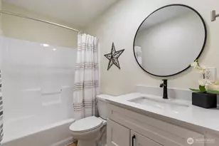 11706 Admiralty Way, Everett, WA 98204 - Photo 25