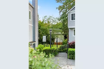 11706 Admiralty Way #B, Everett, WA 98204 - Photo 33