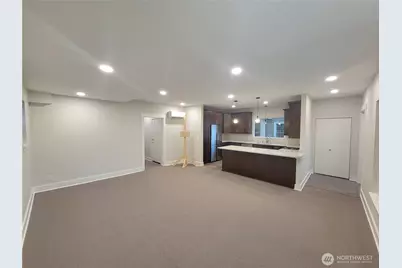 5243 19th Avenue NE, Seattle, WA 98105 - Photo 7