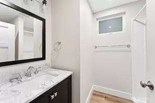 5243 19th Ave NE, Seattle, WA 98105 - Photo 17