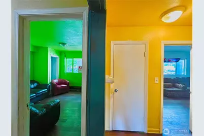 4200 Rainier Avenue S, Seattle, WA 98118 - Photo 9