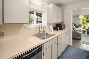 2820 27th Ave W, Seattle, WA 98199 - Photo 11