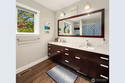 2820 27th Avenue W, Seattle, WA 98199 - Photo 17