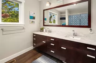 2820 27th Ave W, Seattle, WA 98199 - Photo 17