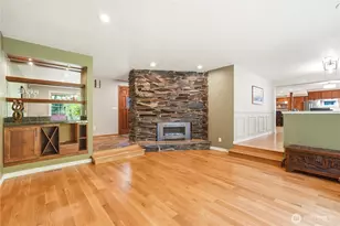19319 76th Ave W, Lynnwood, WA 98036 - Photo 5