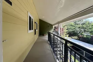 12511 SE 41st Pl, Bellevue, WA 98006 - Photo 15