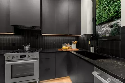 1331 102nd Avenue NE, Bellevue, WA 98004 - Photo 13
