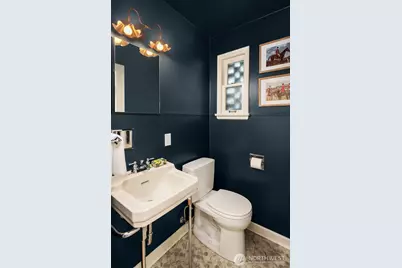 818 E Edgar Street, Seattle, WA 98102 - Photo 19