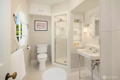 818 E Edgar Street, Seattle, WA 98102 - Photo 23