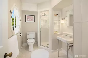 818 E Edgar St, Seattle, WA 98102 - Photo 23