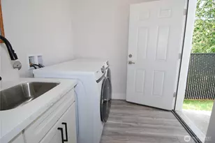 6820 S Alaska St, Tacoma, WA 98408 - Photo 15