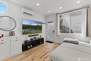 1428 24th Ave, Seattle, WA 98122 - Photo 3