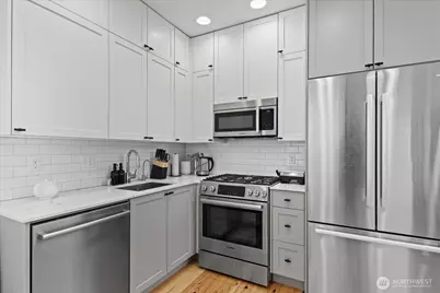 1428 24th Avenue #B, Seattle, WA 98122 - Photo 5