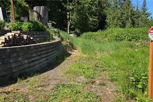 2316 NE Sunset Ln, Bremerton, WA 98310 - Photo 3