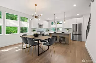 815 N 48th St, Seattle, WA 98103 - Photo 11