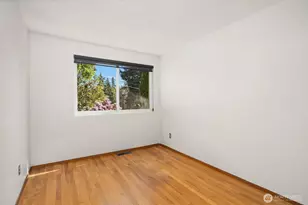 200 154th Pl SE, Bellevue, WA 98007 - Photo 13
