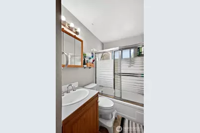 4216 W Tapps Drive E, Lake Tapps, WA 98391 - Photo 13