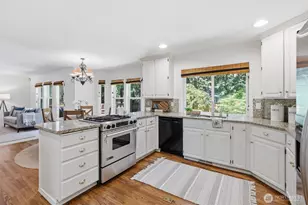 22716 NE 25th Way, Sammamish, WA 98074 - Photo 9