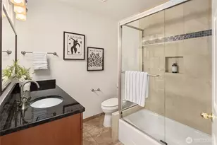 1010 106th Ave SE, Bellevue, WA 98004 - Photo 35