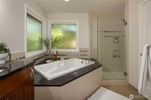 1010 106th Ave SE, Bellevue, WA 98004 - Photo 29