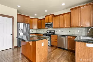 16458 Canal Ct SE, Yelm, WA 98597 - Photo 9