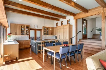 16223 Reitan Road NE, Bainbridge Island, WA 98110 - Photo 9