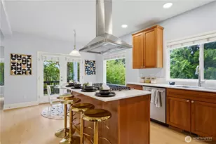 10115 NE 24th St, Bellevue, WA 98004 - Photo 9