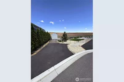 1769 Naches Wenas Rd #12, Selah, WA 98942 - Photo 3