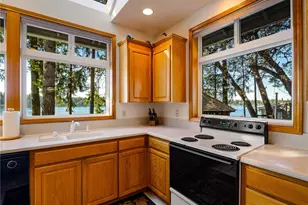 56 Silcox Is, Lakewood, WA 98498 - Photo 11