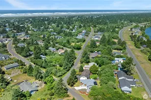 124 N Wynoochee Dr SW, Ocean Shores, WA 98569 - Photo 31