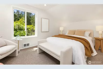 8980 Bay Street NE, Bainbridge Island, WA 98110 - Photo 27