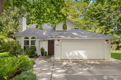 8980 Bay Street NE, Bainbridge Island, WA 98110 - Photo 1