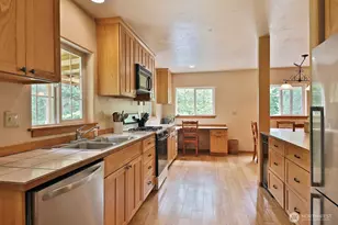 6939 Old Wagon Rd, Clinton, WA 98236 - Photo 5
