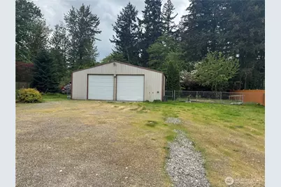 320 181st Avenue E, Lake Tapps, WA 98391 - Photo 3