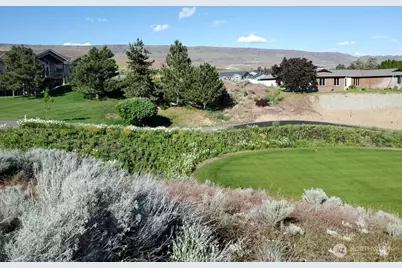 844 N Manchester Place, East Wenatchee, WA 98802 - Photo 3