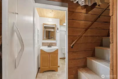 881 Lake Cabins Road, Ronald, WA 98940 - Photo 9