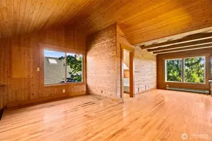 515 N 41st St, Seattle, WA 98103 - Photo 3