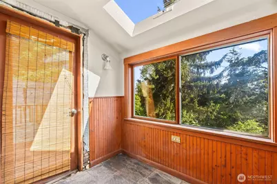 515 N 41st Street, Seattle, WA 98103 - Photo 15