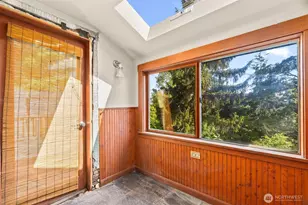 515 N 41st St, Seattle, WA 98103 - Photo 15