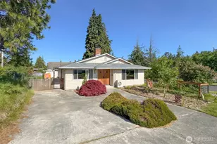 806 S E St, Port Angeles, WA 98363 - Photo 1