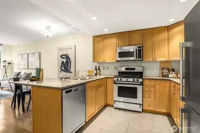 1420 Terry Avenue #304, Seattle, WA 98101 - Photo 3