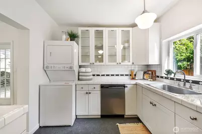 502 32nd Avenue, Seattle, WA 98122 - Photo 13