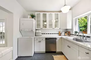 502 32nd Ave, Seattle, WA 98122 - Photo 13