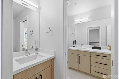 105 F NW 39 Th Street, Seattle, WA 98107 - Photo 17