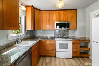 7146 35th Avenue SW, Seattle, WA 98126 - Photo 5