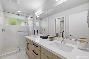 105 NW 39 Th St, Seattle, WA 98107 - Photo 17